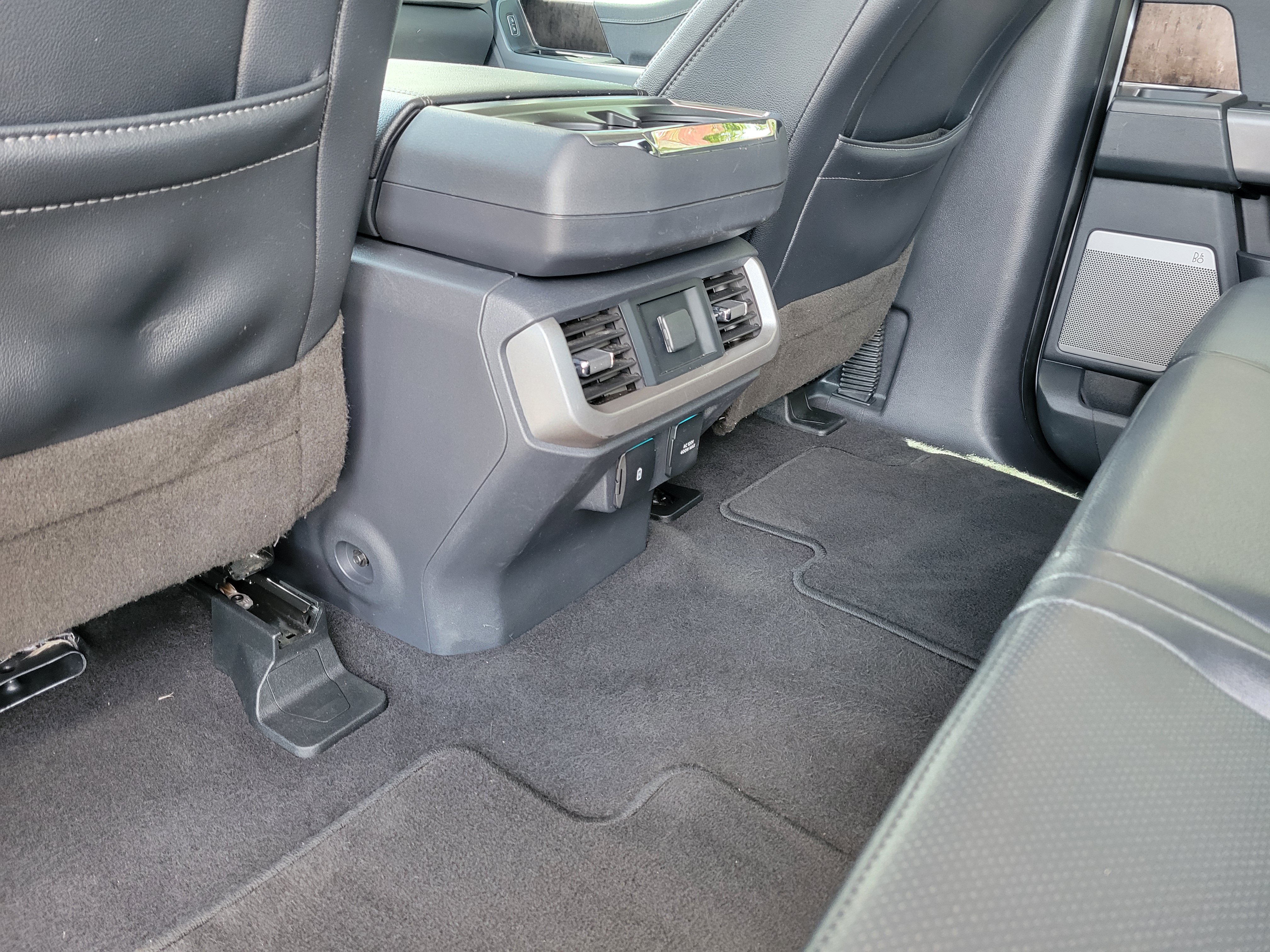 Used 2023 Ford F150 Lariat RWD image 34