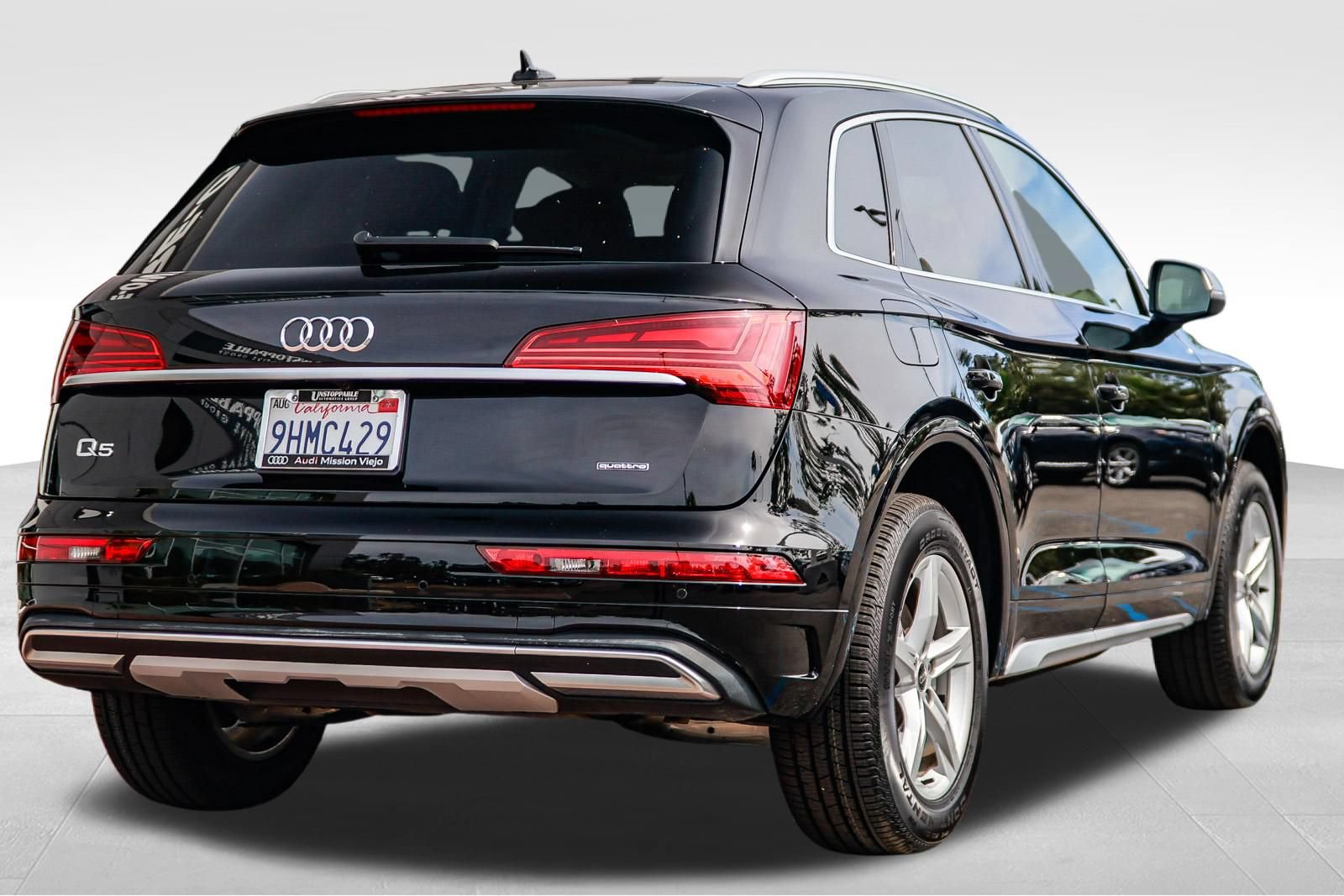 Certified 2023 Audi Q5 2.0T Premium w/ Convenience Package AWD/4WD image 8