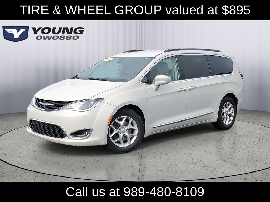 Used 2017 Chrysler Pacifica Touring-L w/ Tire & Wheel Group