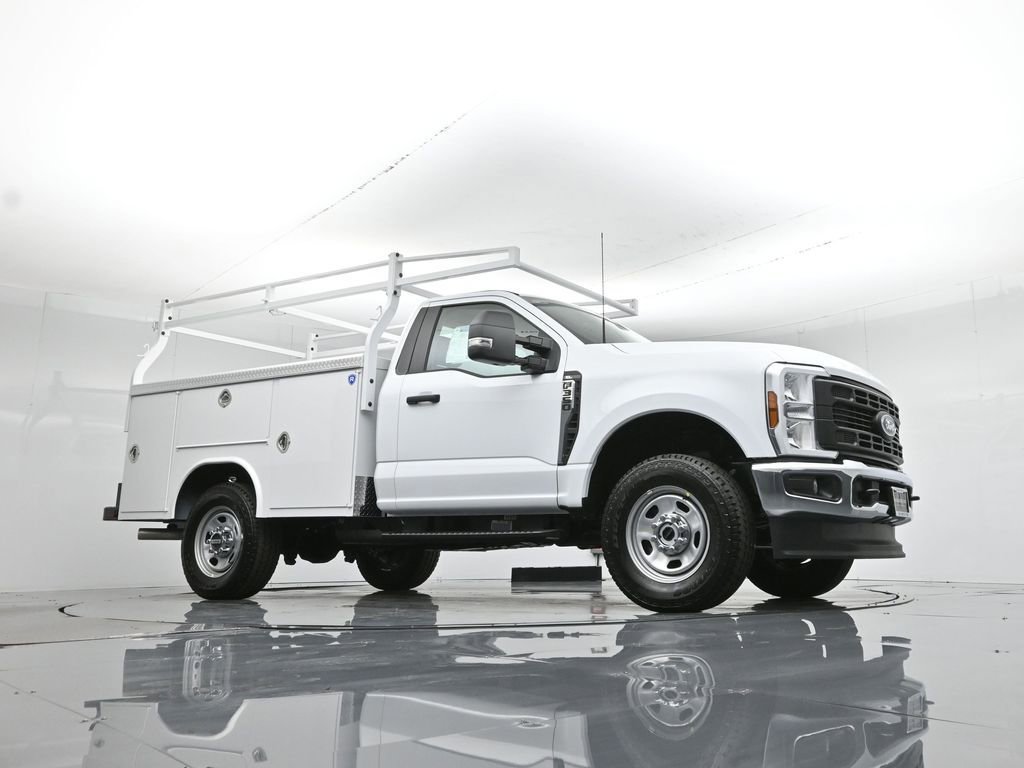 New 2026 Ford F350 XL w/ FX4 Off-Road Package image 3