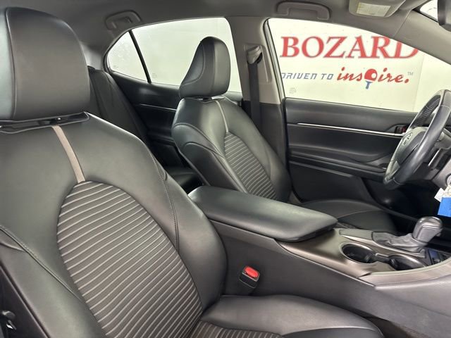 Used 2021 Toyota Camry SE image 16