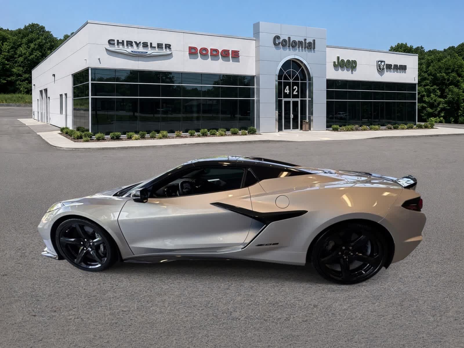 Used 2024 Chevrolet Corvette Z06 RWD image 2
