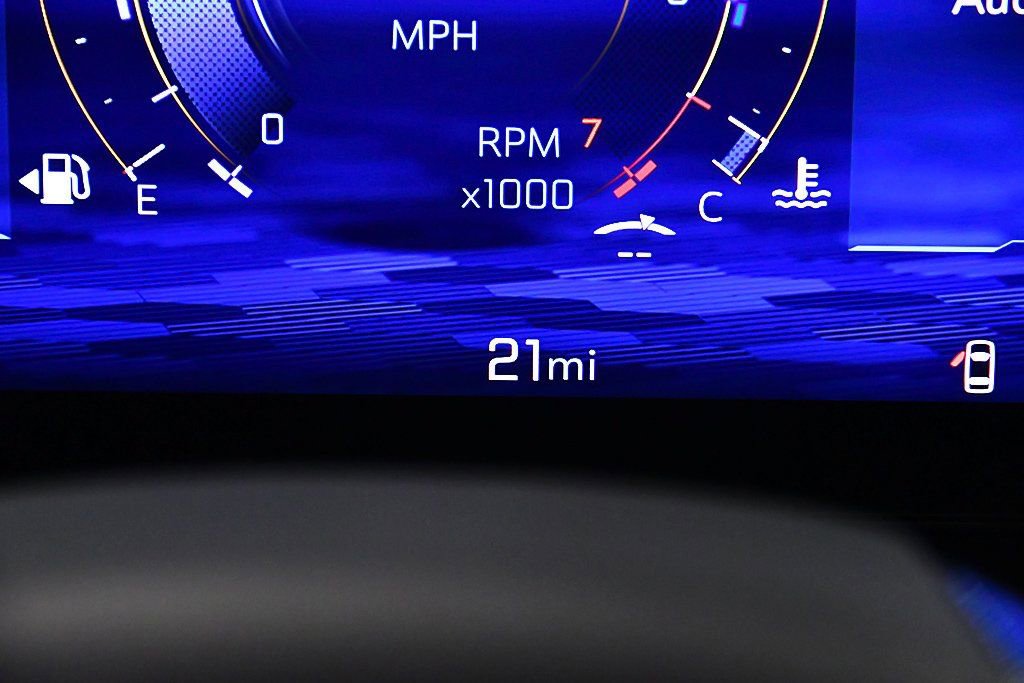 Used 2025 Chevrolet Traverse Z71 w/ Driver Confidence Package image 16