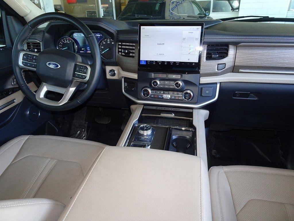 Used 2023 Ford Expedition Limited RWD image 10