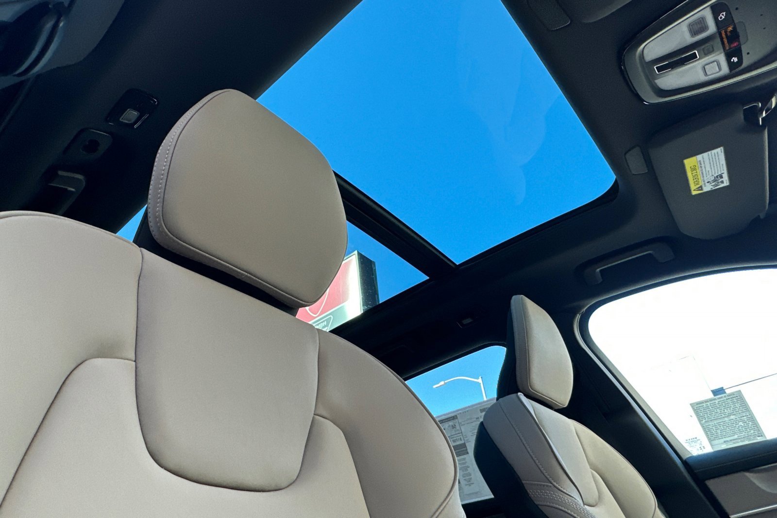 New 2026 Volvo XC90 T8 Plus image 19