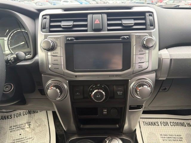 Used 2018 Toyota 4Runner SR5 AWD/4WD image 22