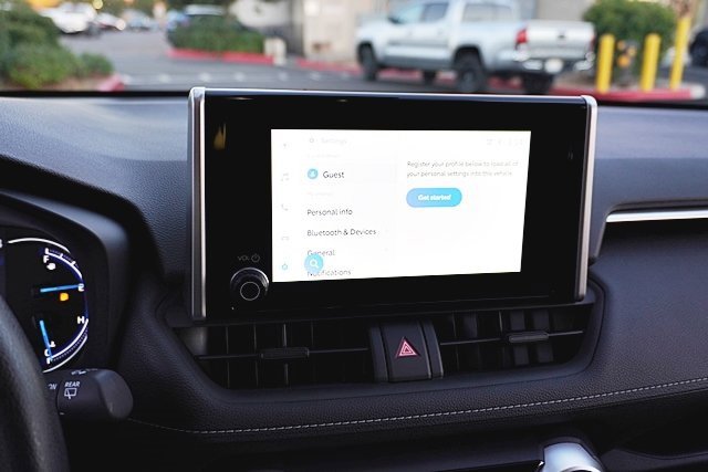 Used 2025 Toyota RAV4 LE image 25