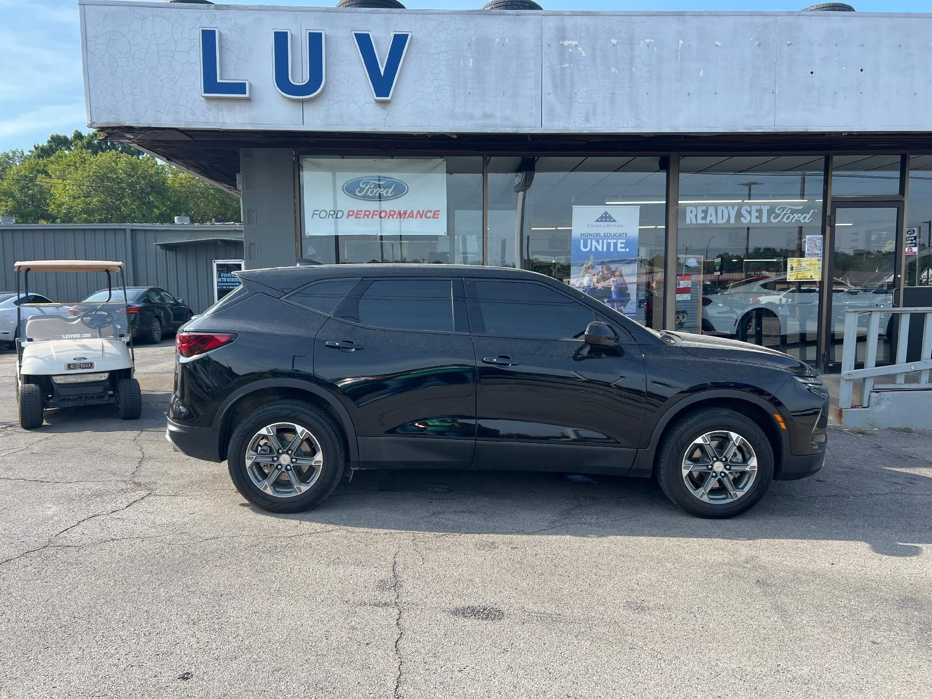 Used 2025 Chevrolet Blazer LT w/ LPO, Floor Liner Package FWD image 2