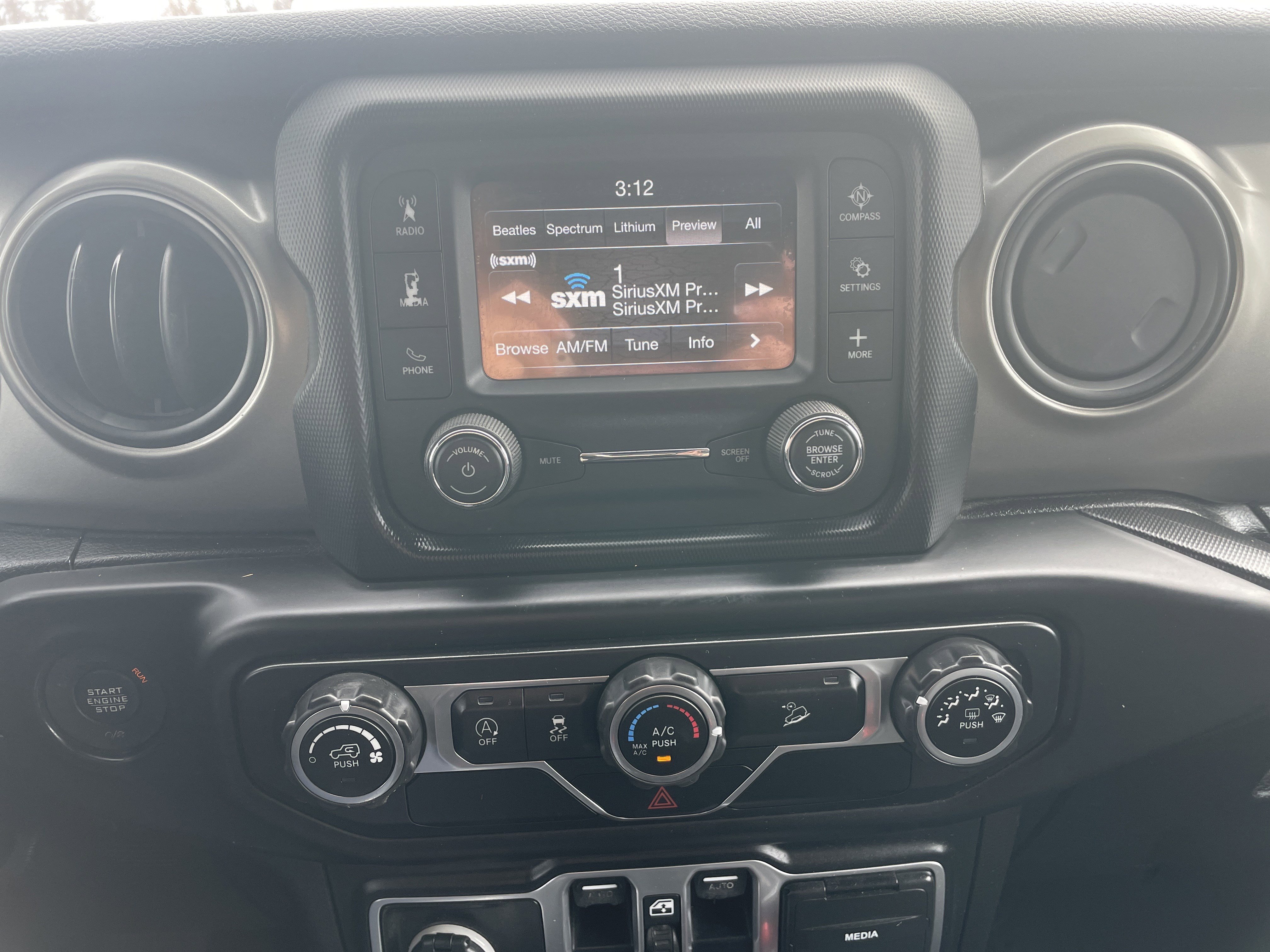 Used 2018 Jeep Wrangler Unlimited Sport S image 43