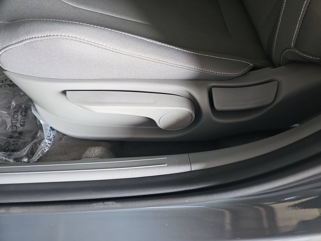 New 2026 Hyundai Elantra SEL Sport Premium FWD image 30