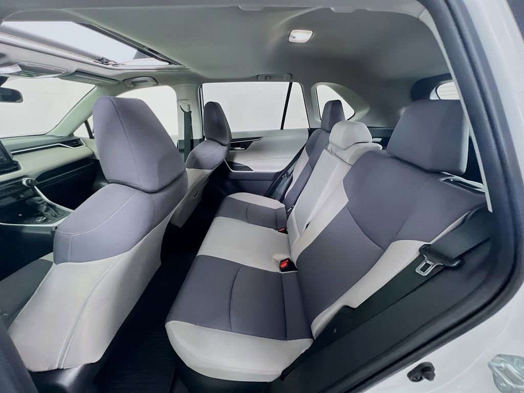 Used 2022 Toyota RAV4 XLE w/ Convenience Package image 24