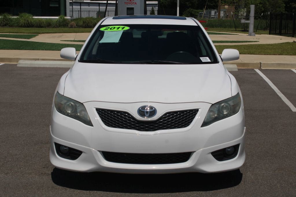 Used 2011 Toyota Camry SE w/ SE Extra-Value Pkg #1 FWD image 15