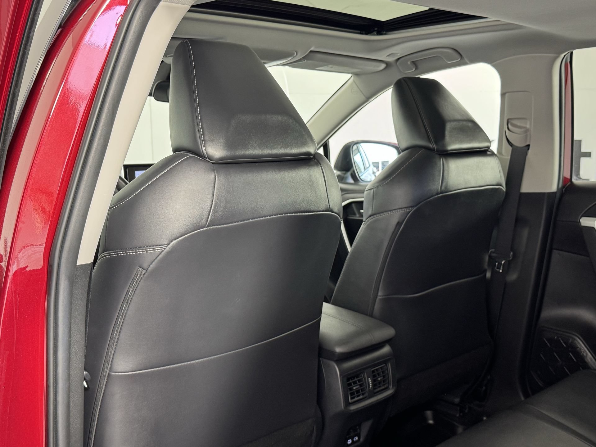 Certified 2024 Toyota RAV4 XLE Premium AWD/4WD image 18
