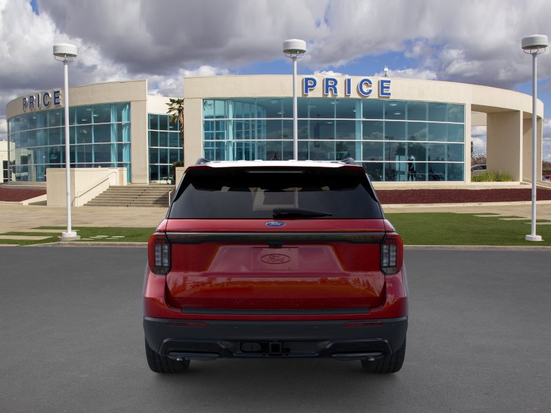 Used 2026 Ford Explorer ST-Line w/ ST-Line Street Pack RWD image 5