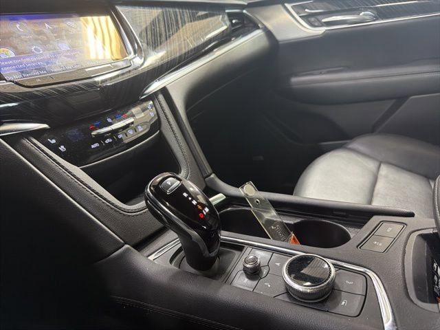 Used 2023 Cadillac XT6 Premium Luxury w/ Technology Package image 36