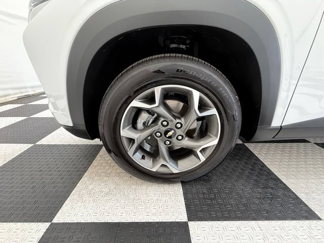 New 2026 Chevrolet Trax LT w/ Driver Confidence Package FWD image 9
