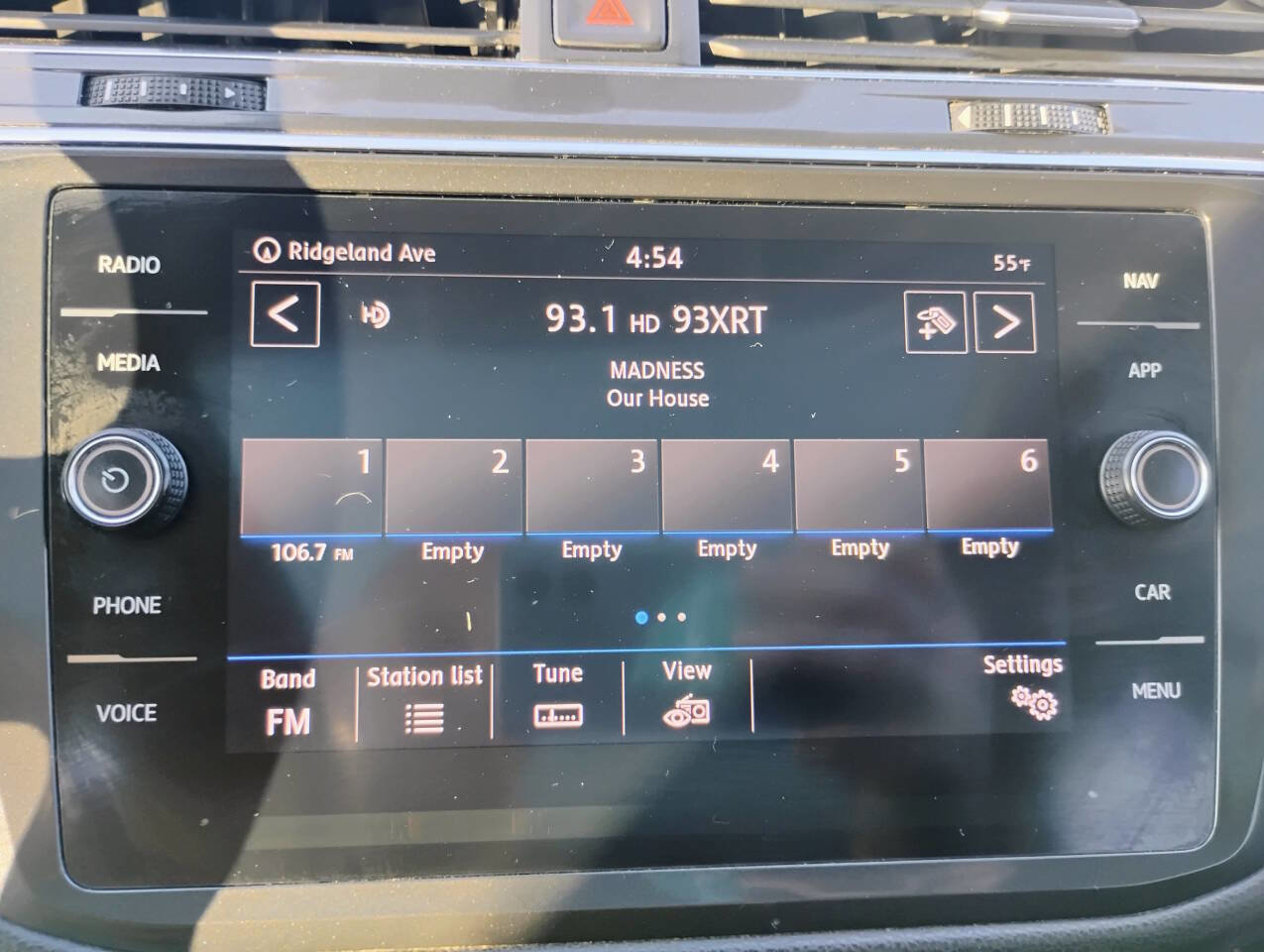 Used 2019 Volkswagen Tiguan SEL FWD image 15