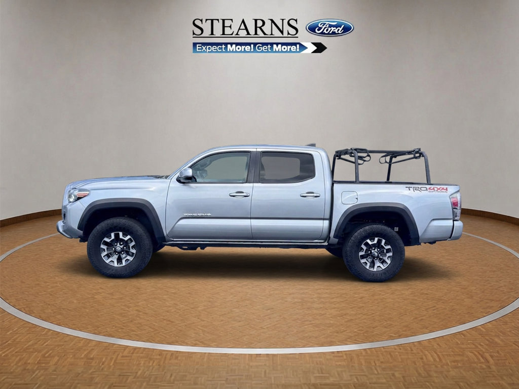 Used 2023 Toyota Tacoma TRD Off-Road w/ Technology Package AWD/4WD image 3