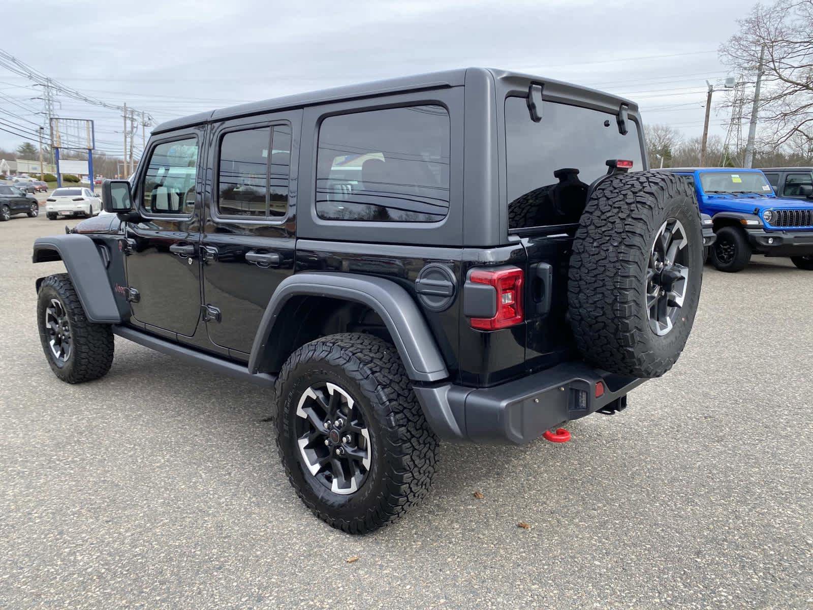 Certified 2025 Jeep Wrangler Unlimited Rubicon AWD/4WD image 6