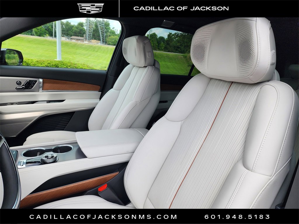 New 2026 Cadillac Vistiq Sport w/ LPO, Floor Liner Package image 10