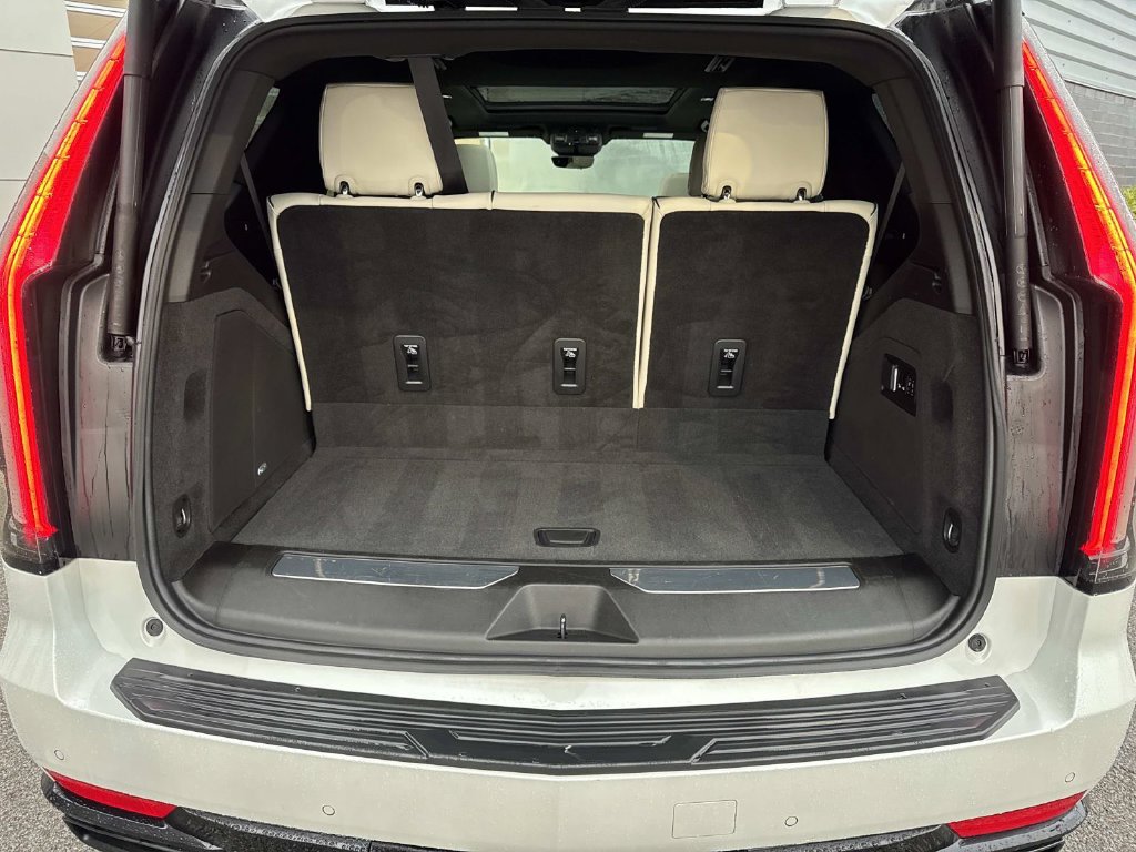 Used 2022 Cadillac Escalade Sport w/ Touring Package AWD/4WD image 6