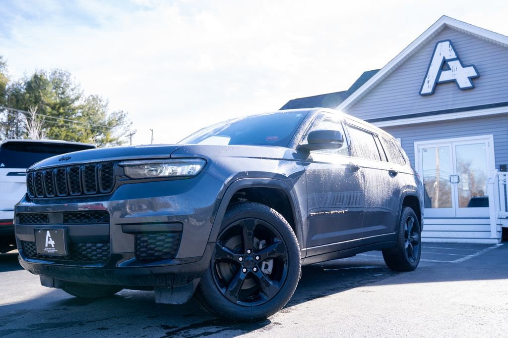 Used 2021 Jeep Grand Cherokee L Laredo image 1
