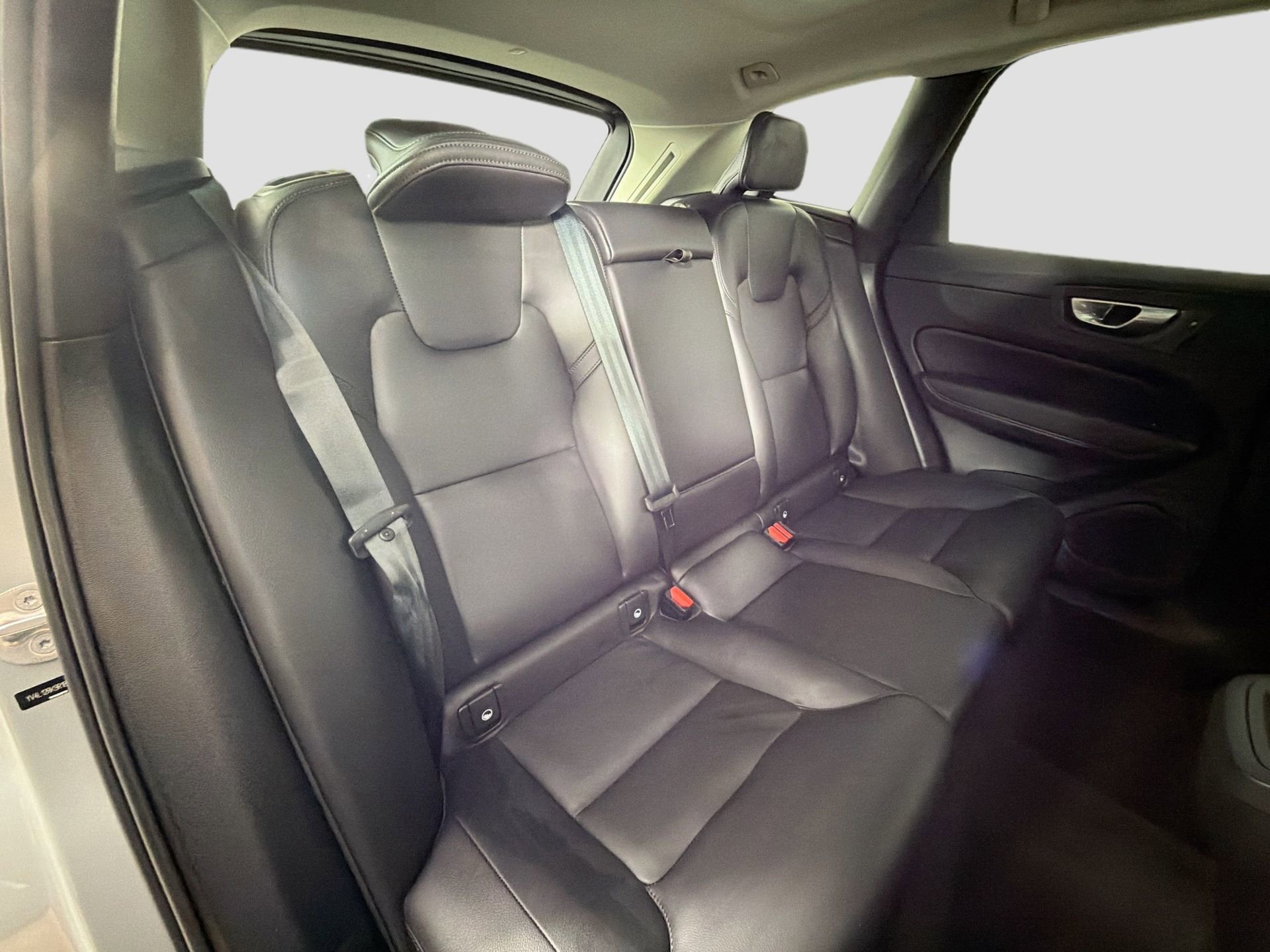 Certified 2024 Volvo XC60 B5 Core AWD/4WD image 27