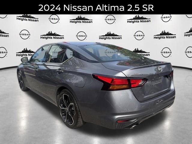 Used 2024 Nissan Altima 2.5 SR w/ SR Premium Package FWD image 3