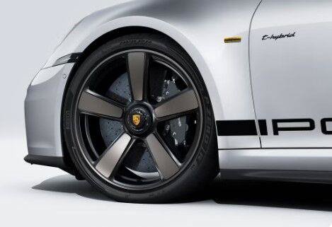 New 2026 Porsche 911 GTS RWD image 9