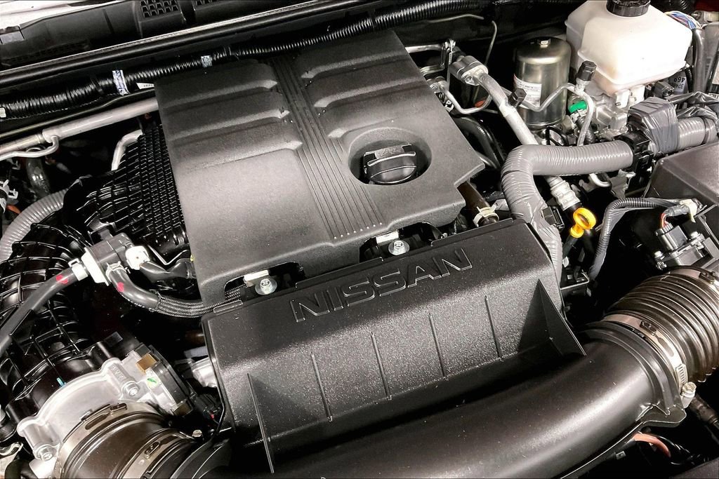 Used 2025 Nissan Frontier PRO-4X image 40