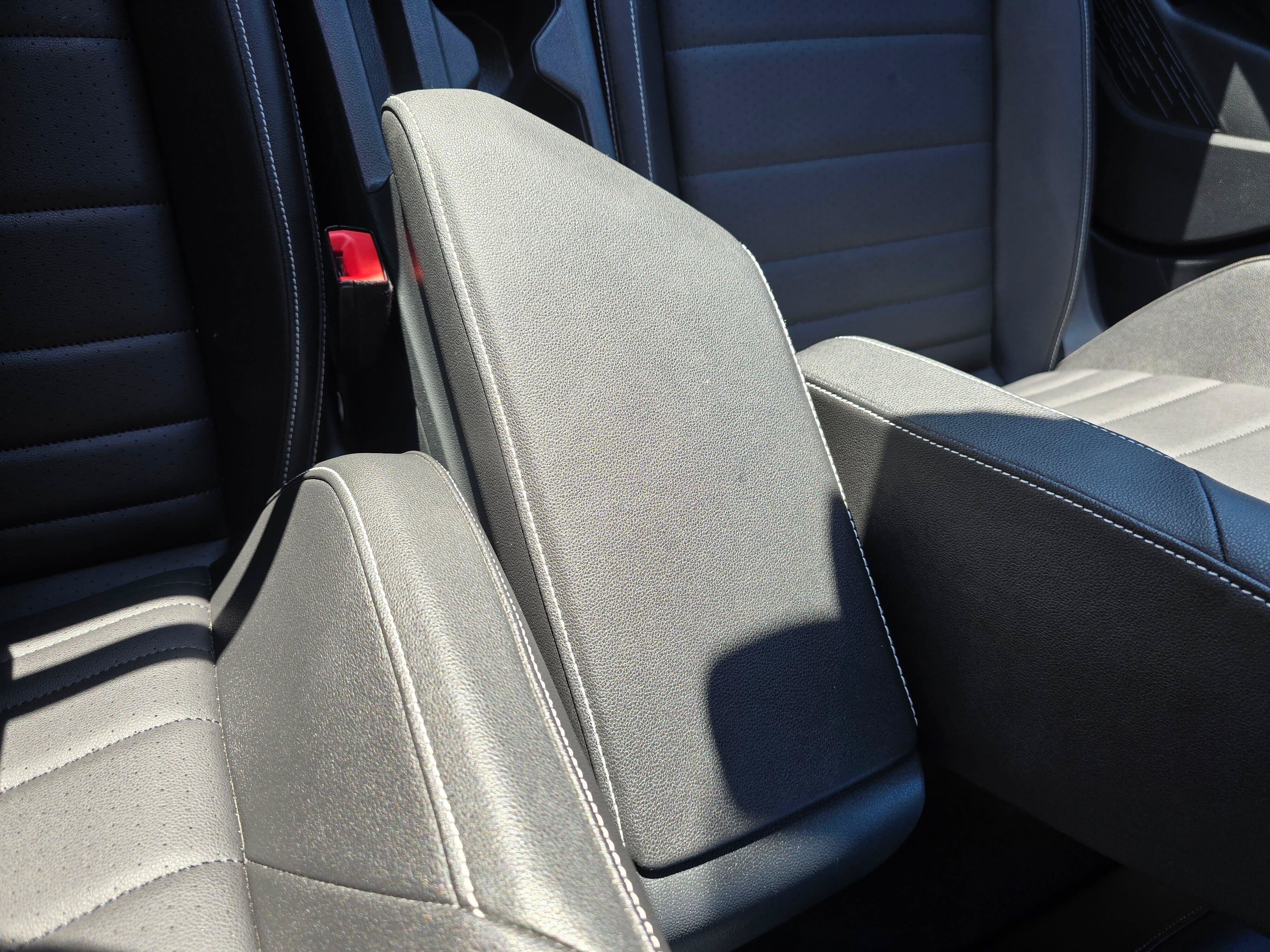 Used 2024 Volkswagen Jetta SE w/ Panoramic Sunroof Package FWD image 26