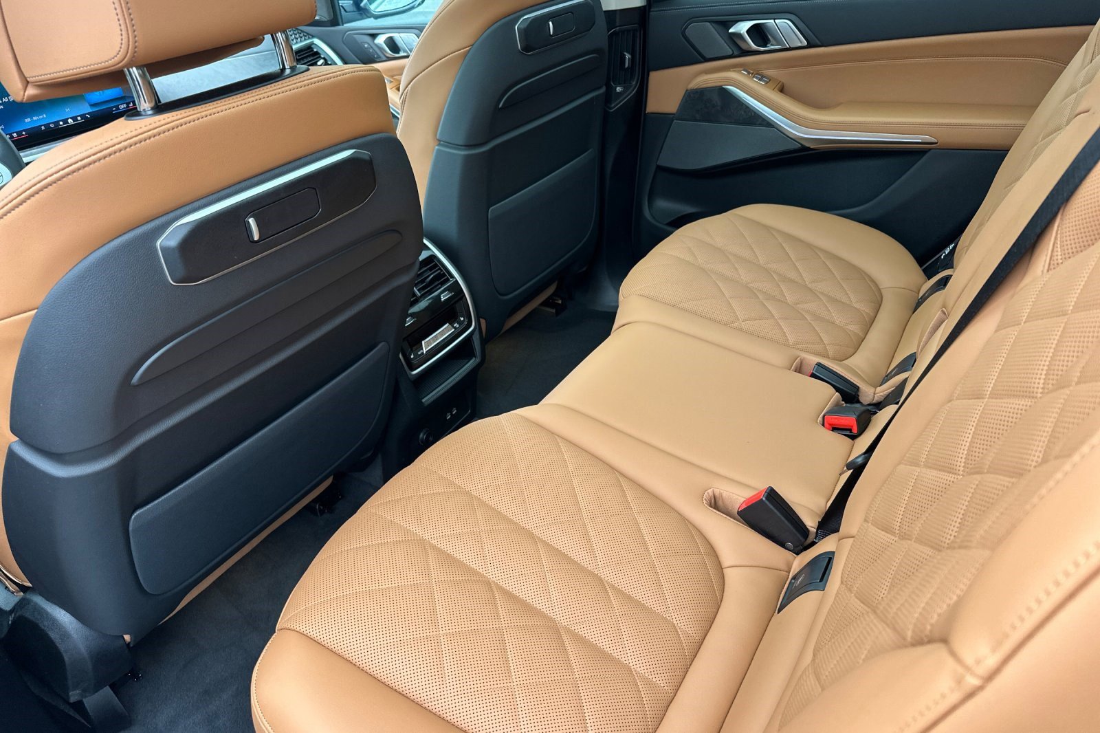 Used 2026 BMW X7 xDrive40i image 15