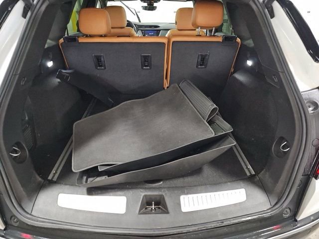 Used 2023 Cadillac XT5 Premium Luxury w/ Technology Package AWD/4WD image 17