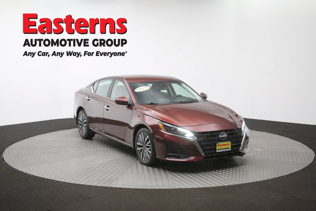 Used 2023 Nissan Altima 2.5 SV FWD image 49