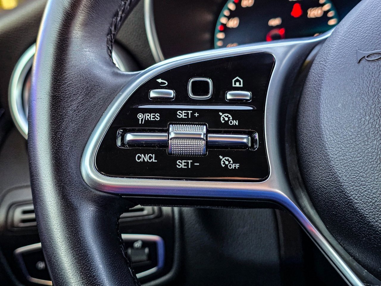 Used 2022 Mercedes-Benz GLC 300 4MATIC image 21