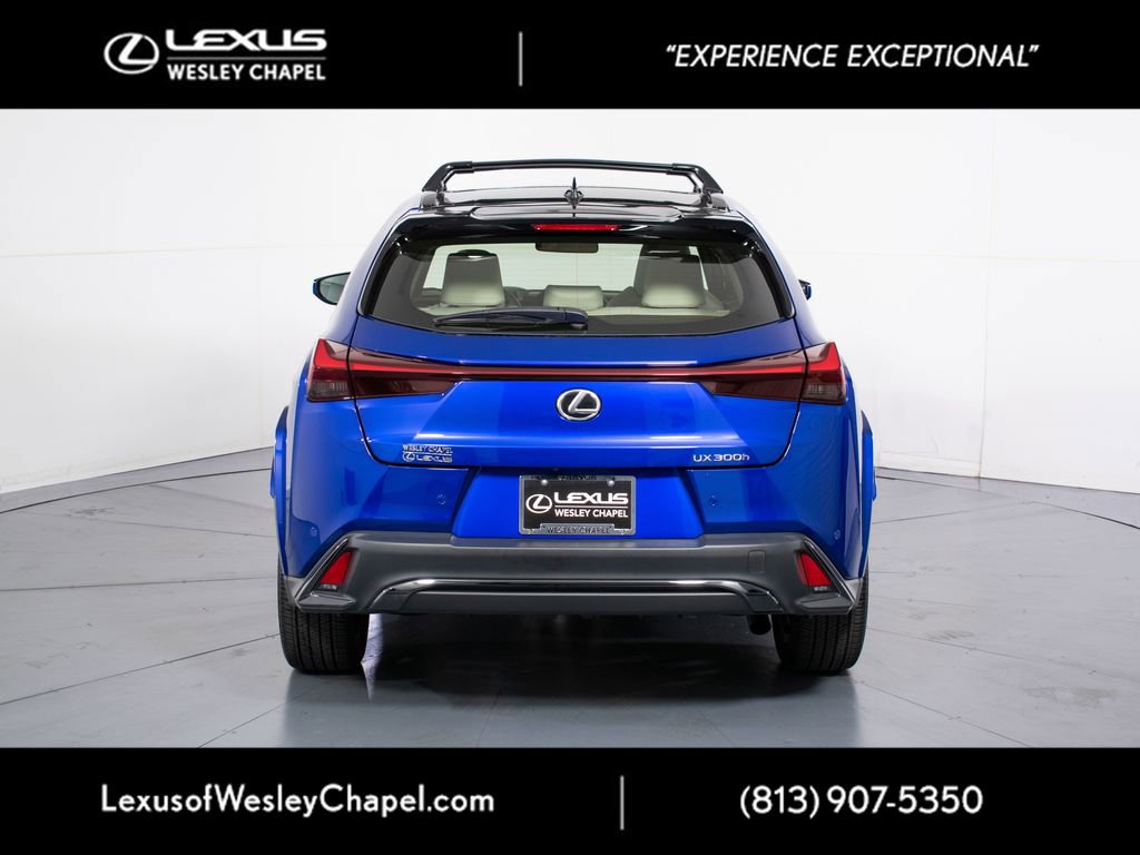 Used 2025 Lexus UX 300h FWD image 7