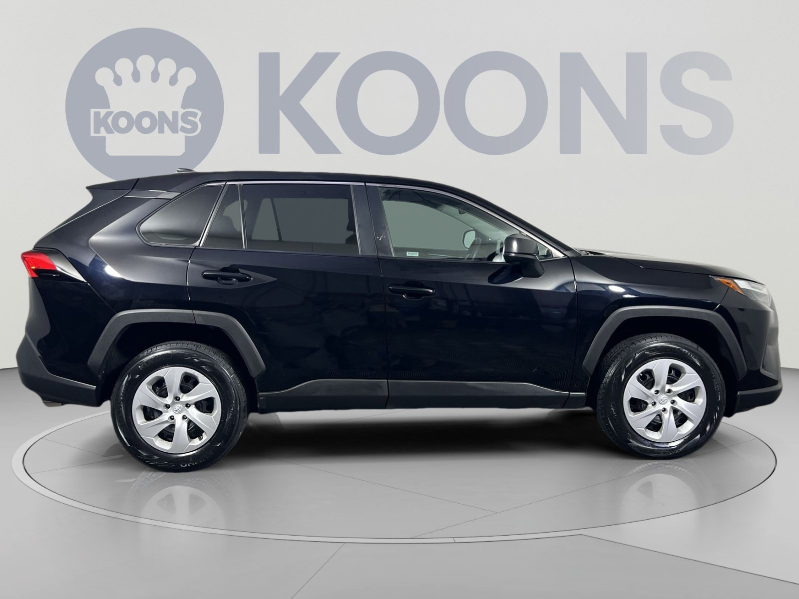 Used 2025 Toyota RAV4 LE AWD/4WD image 8