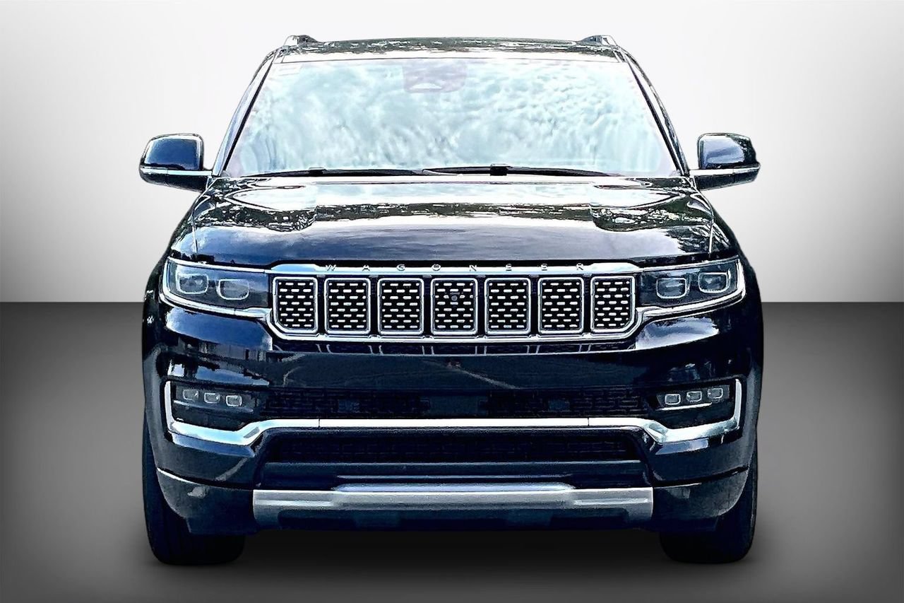 Used 2023 Jeep Grand Wagoneer Series II AWD/4WD image 3