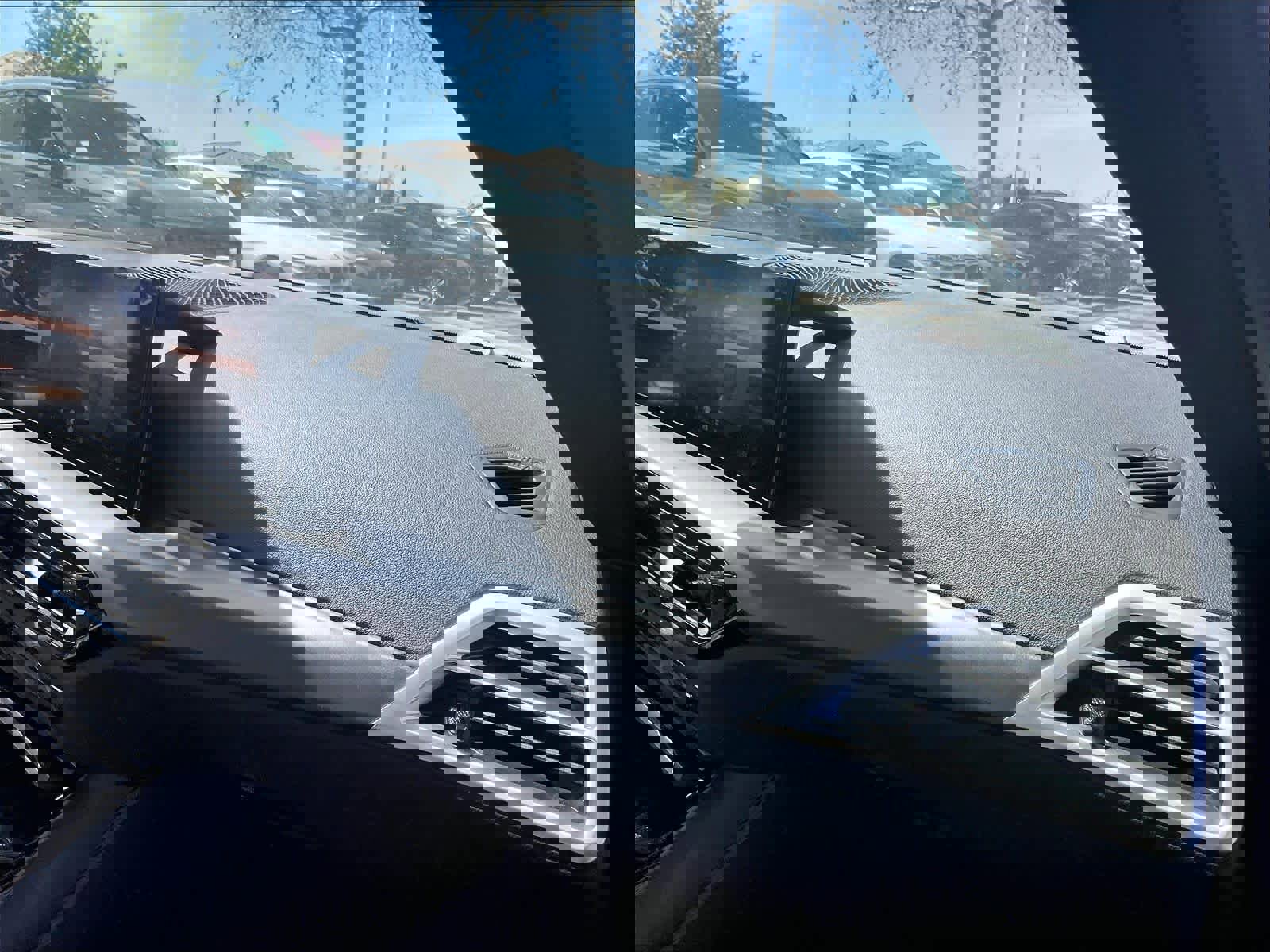 Used 2025 BMW 230i 230i w/ Premium Package image 18