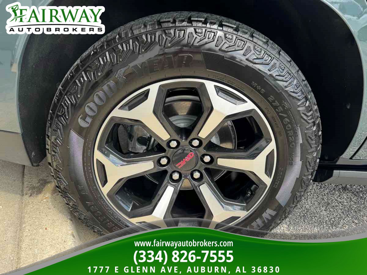 Used 2026 GMC Yukon AT4 w/ AT4 Premium Plus Package AWD/4WD image 38