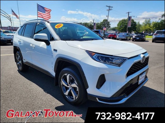 Used 2021 Toyota RAV4 SE w/ Weather & Moonroof Package