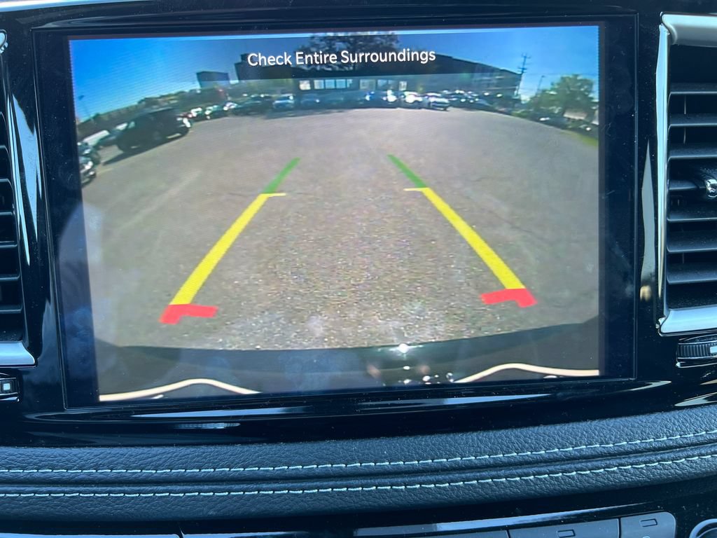 Used 2025 Chrysler Pacifica Select FWD image 10