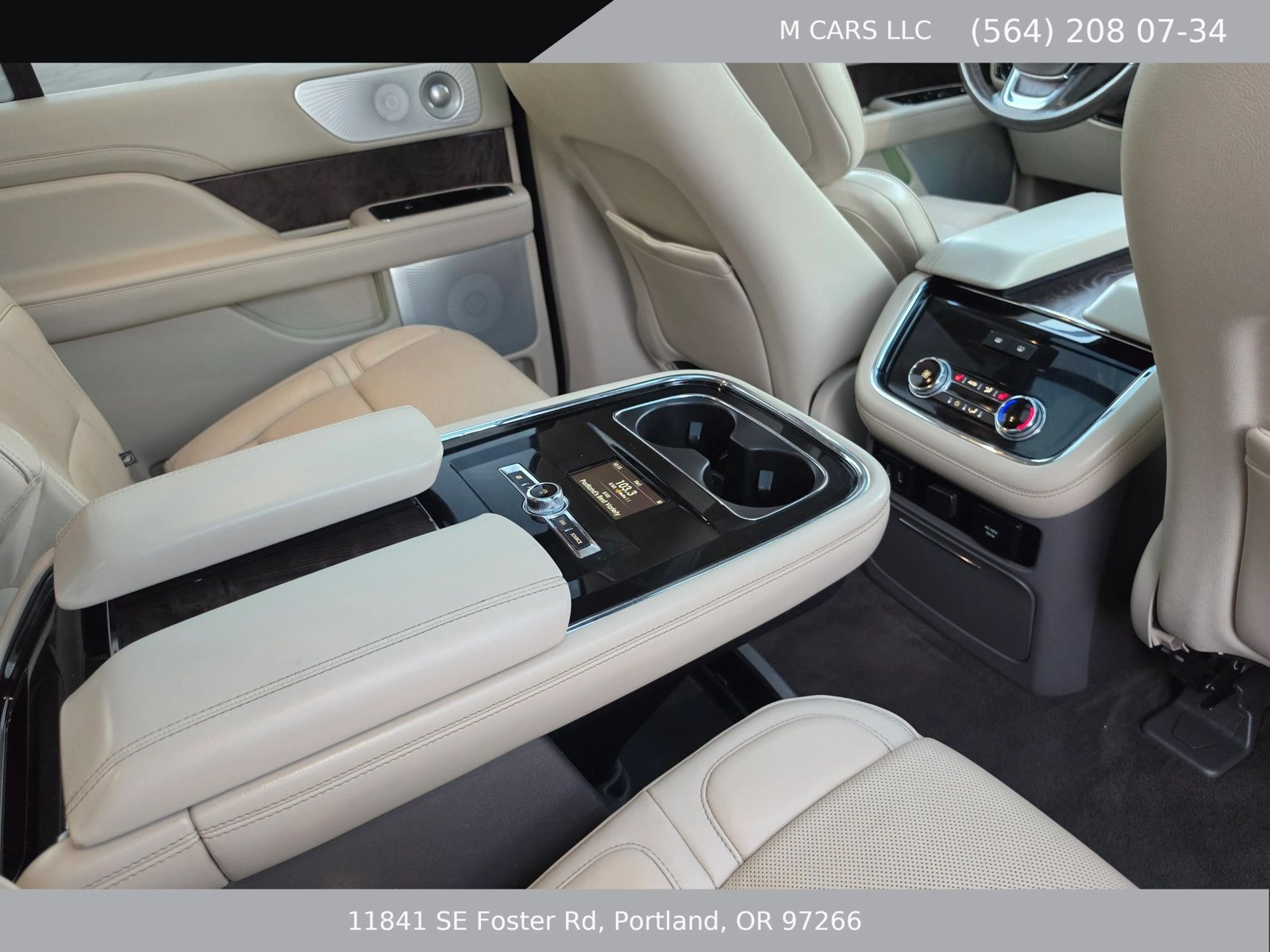Used 2018 Lincoln Navigator L Reserve w/ Technology Package AWD/4WD image 24