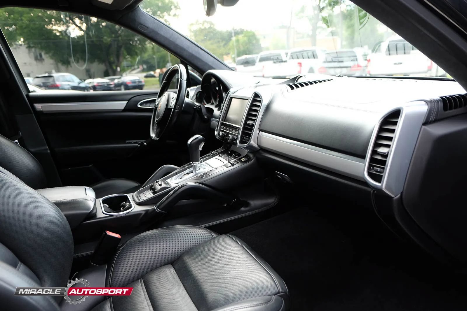 Used 2014 Porsche Cayenne Turbo AWD/4WD image 31