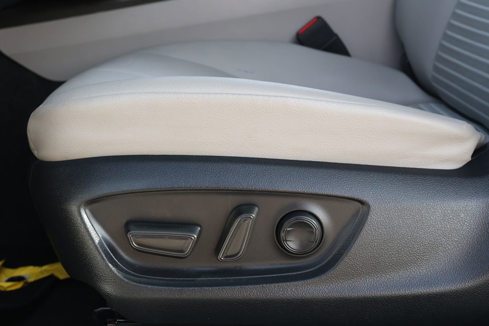 Used 2024 Toyota Camry SE image 28