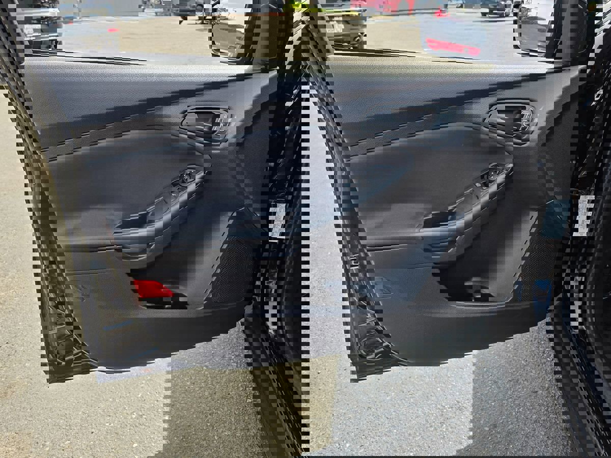 Used 2017 Ford Focus S image 18