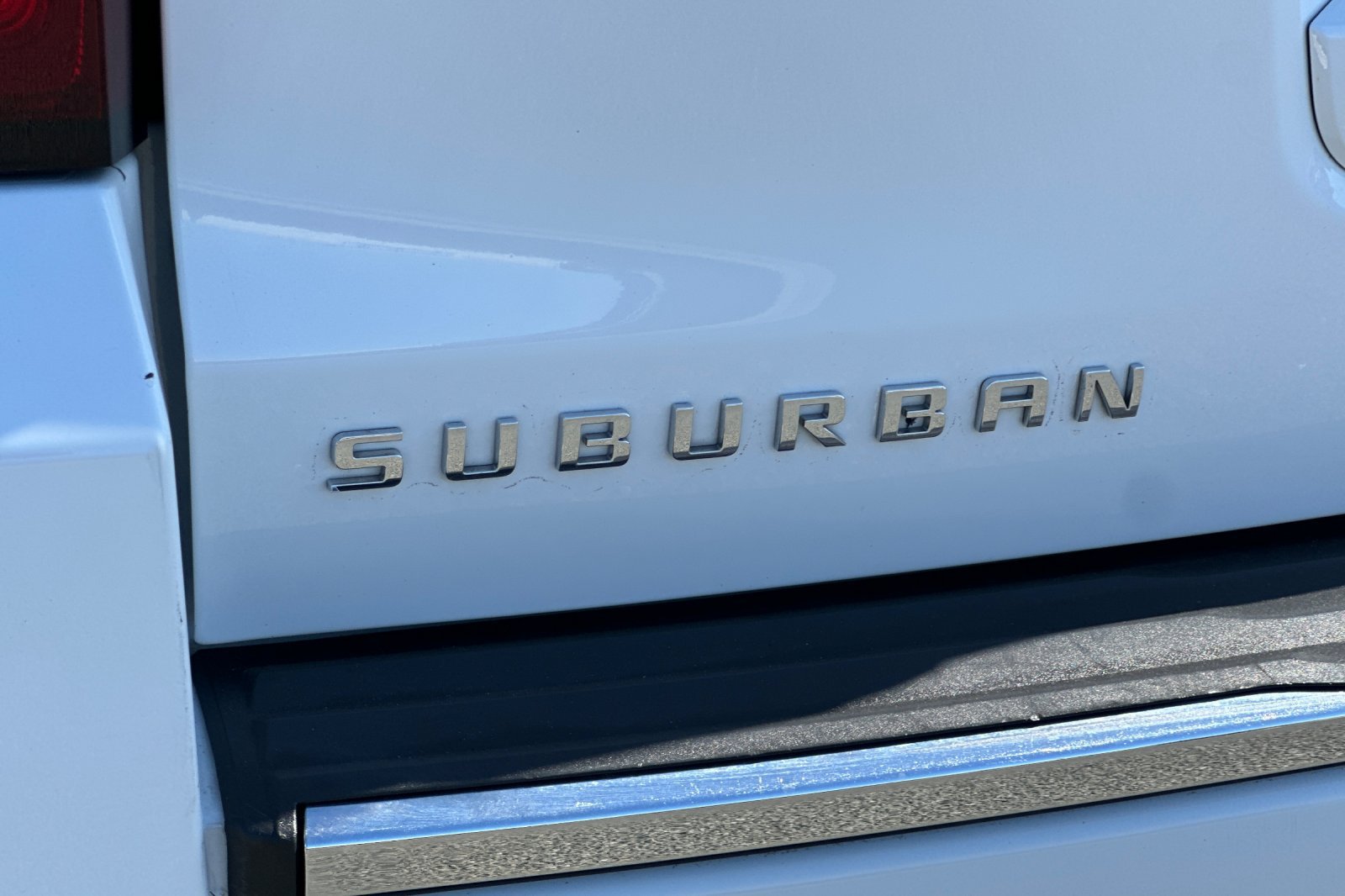 Used 2018 Chevrolet Suburban Premier AWD/4WD image 28
