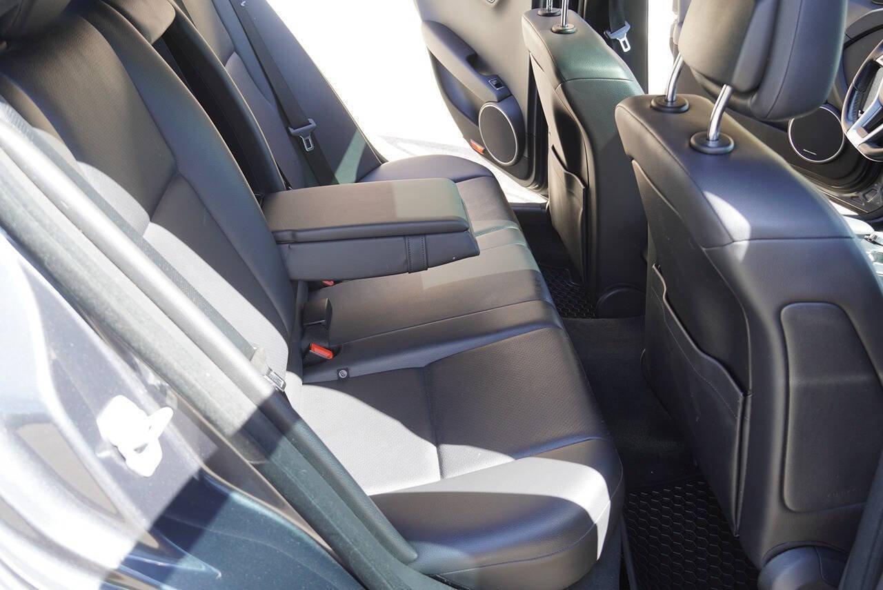 Used 2013 Mercedes-Benz C 300 4MATIC Sedan image 17