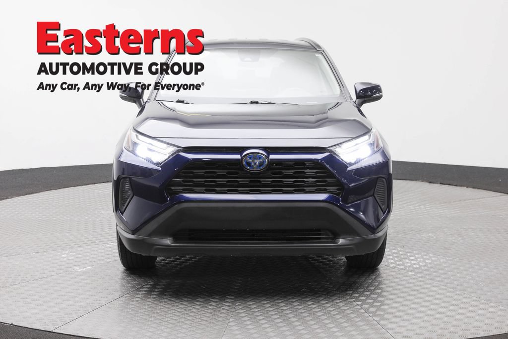 Used 2024 Toyota RAV4 XLE AWD/4WD image 2
