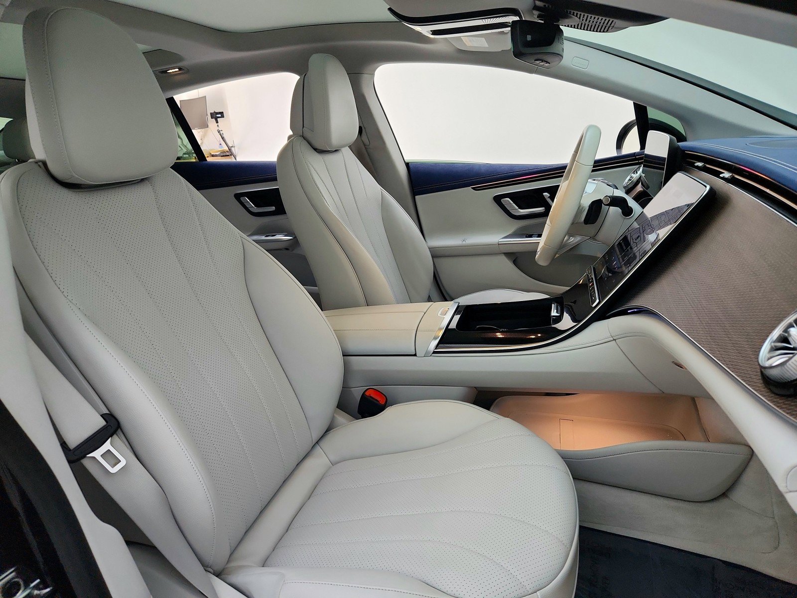 Used 2023 Mercedes-Benz EQE 350+ Sedan image 29